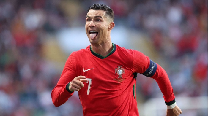 Cristiano Ronaldo (Portugal): 39 years old